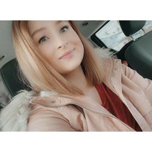 Meet your Posher, Whitney